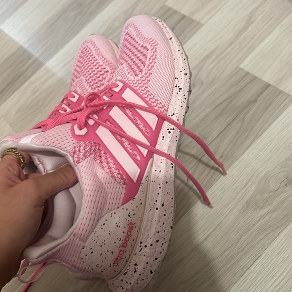 Adidas Ultraboost - Picture 3 of 6